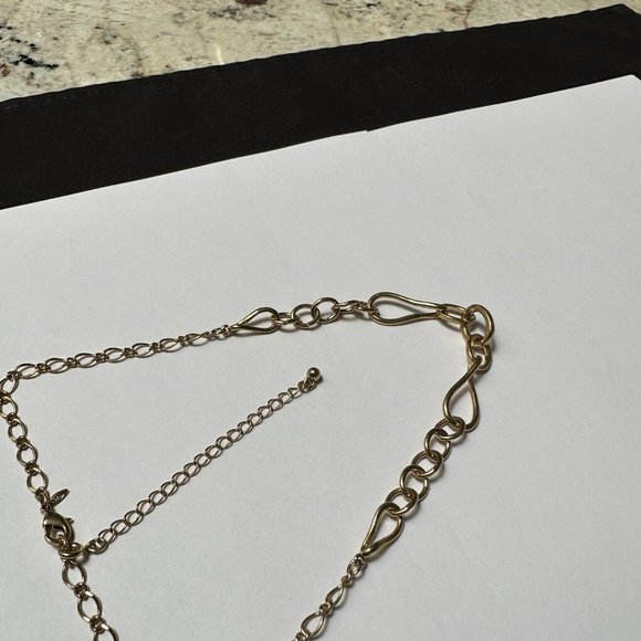 Signed Avon Gold Tone Necklace With Rhinestone Loop - Picture 8 of 10